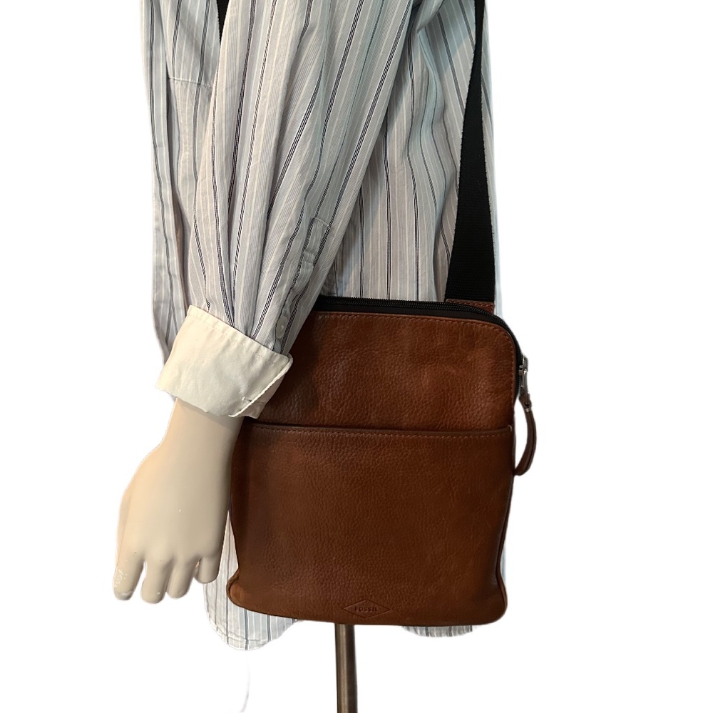 Small Fossil brown flat leather messenger bag, man purse, unisex
